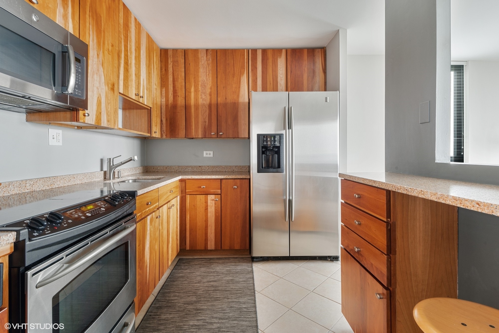 1850 N Clark Street Unit: 1501