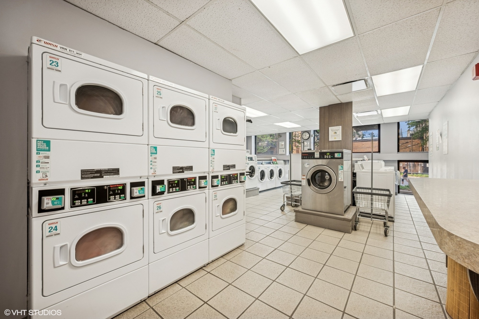 1660 N LaSalle Drive Unit: 2707