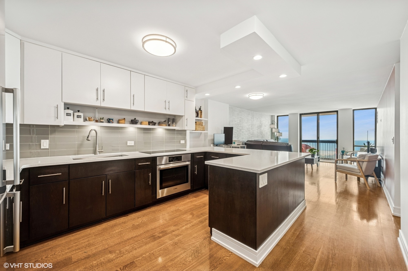 1660 N LaSalle Drive Unit: 2707