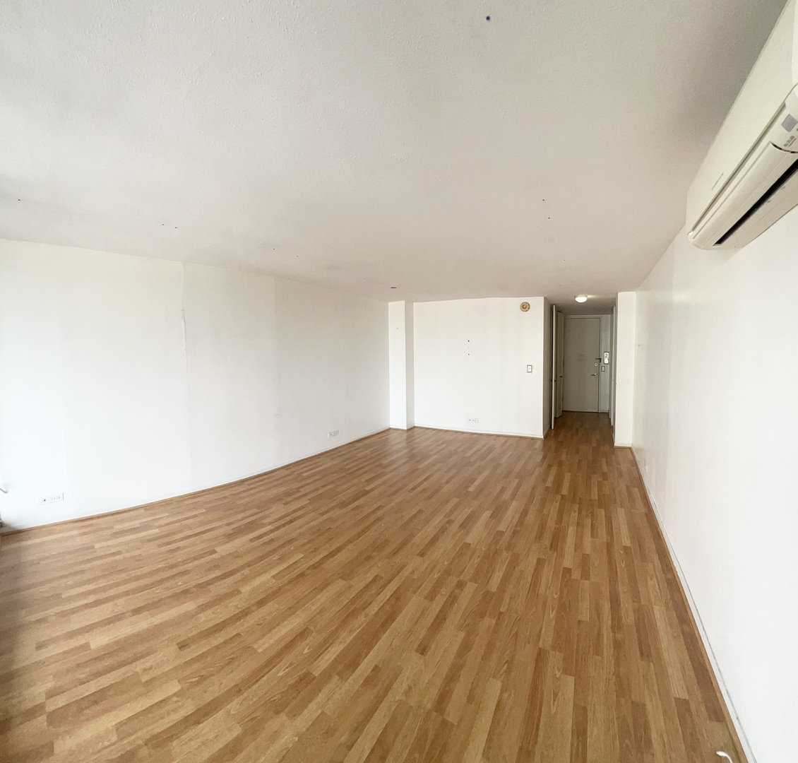 1960 N Lincoln Park West Unit: 1502
