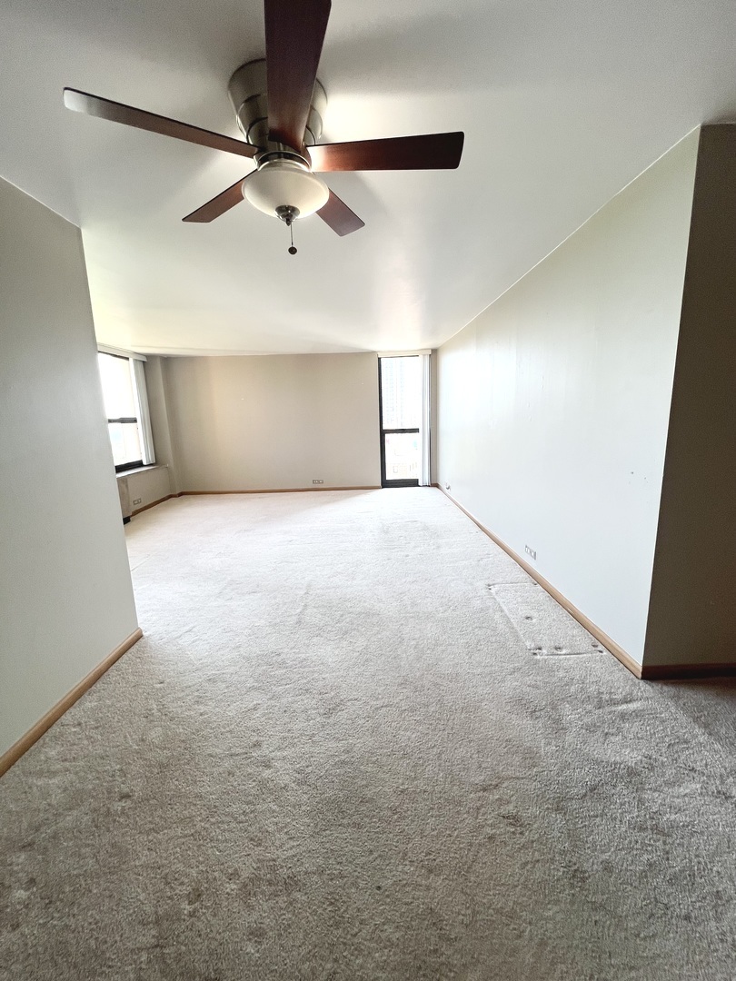 1850 N CLARK Street Unit: 2008