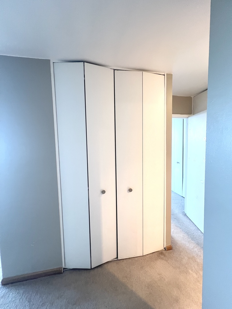 1850 N CLARK Street Unit: 2008