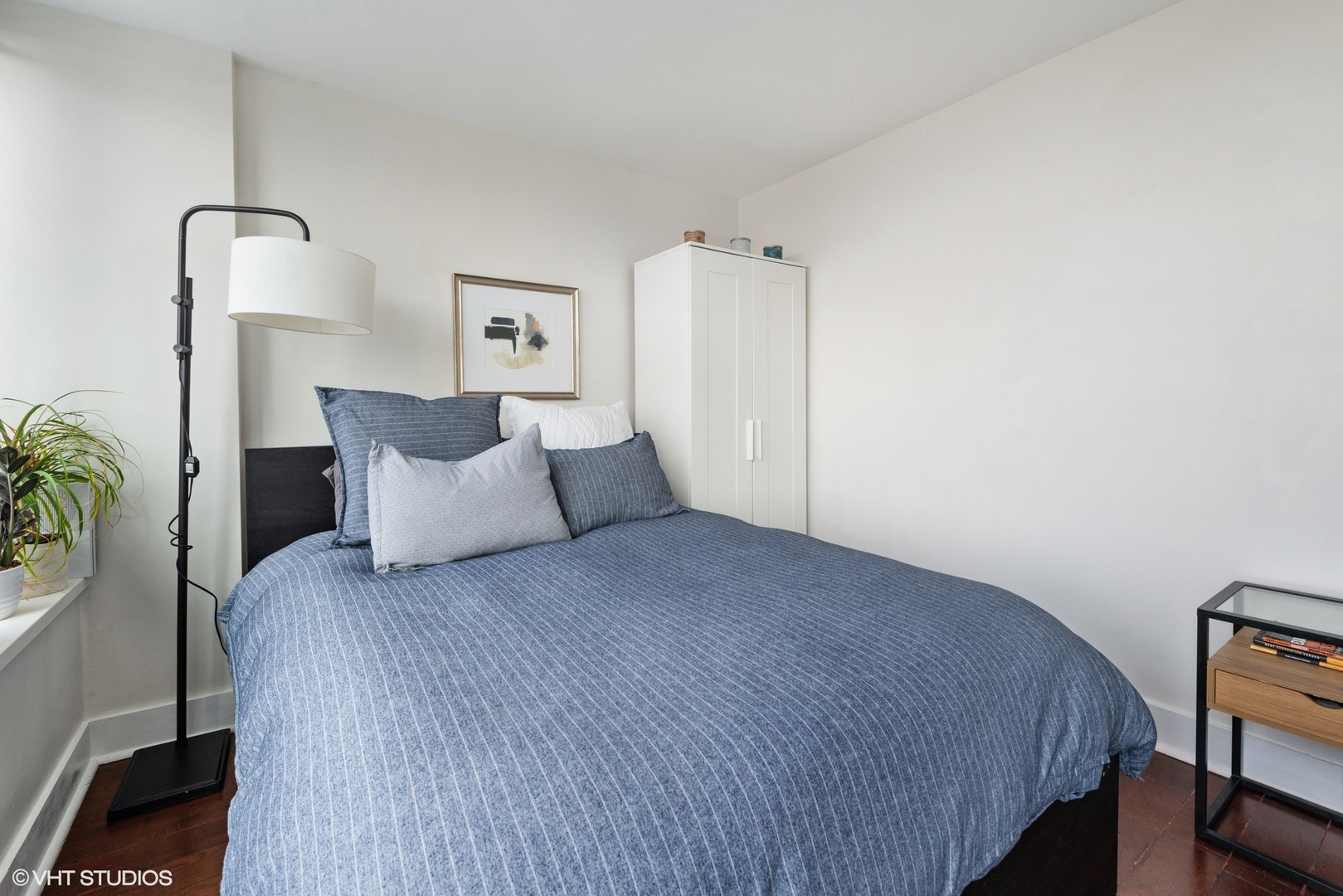 1850 N CLARK Street Unit: 704