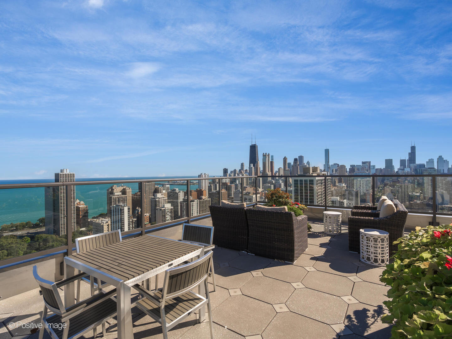 1660 N LASALLE Drive Unit: 2606