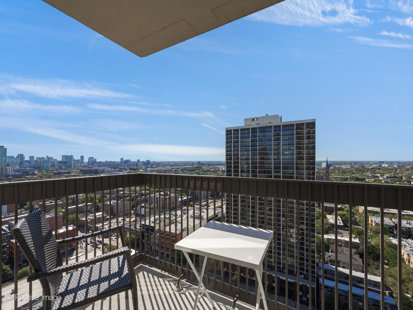 1660 N LASALLE Drive Unit: 2606