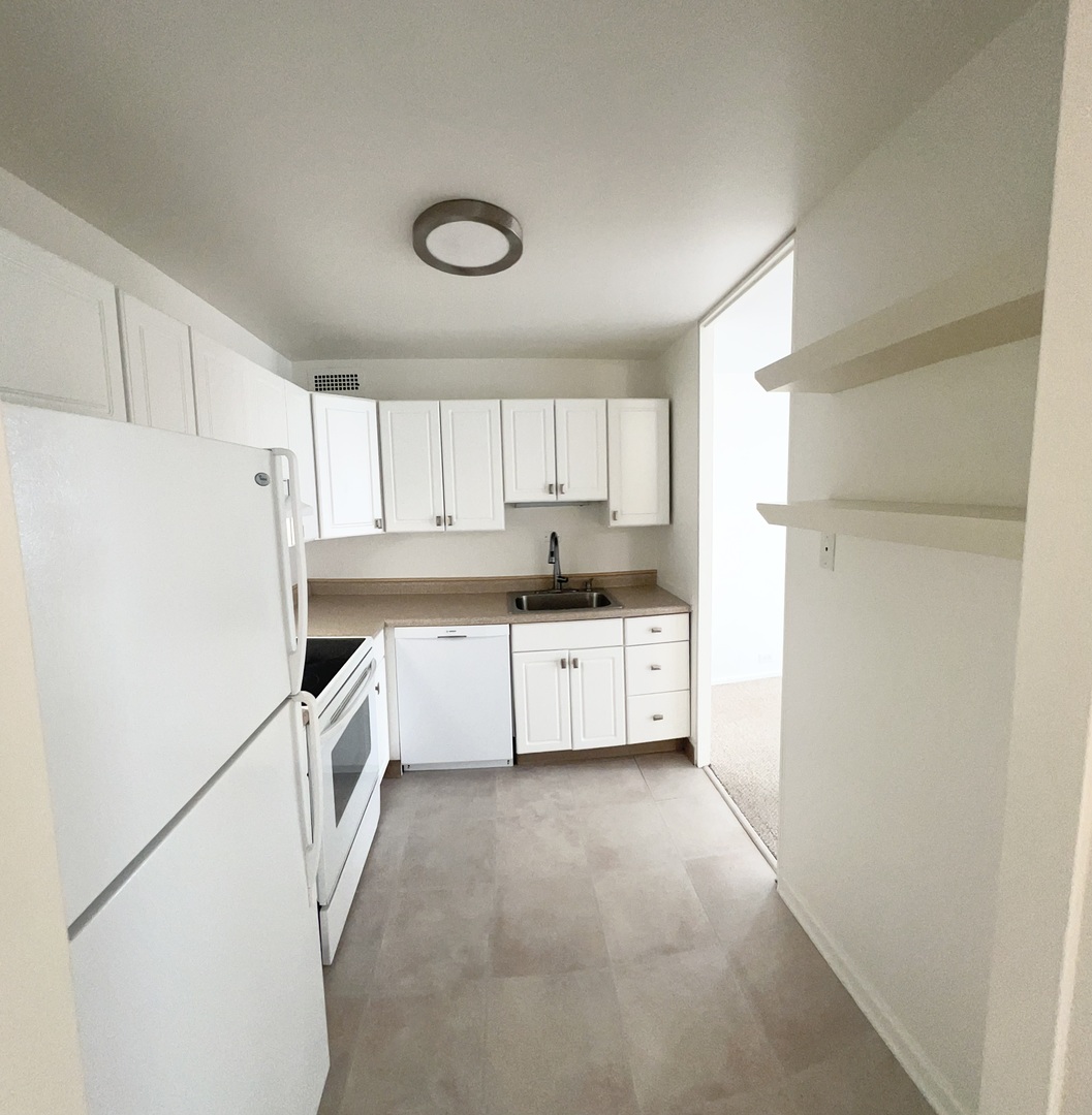 1850 N Clark Street Unit: 1608