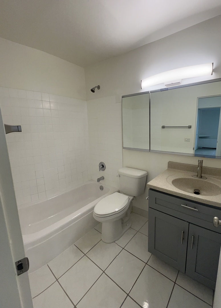 1850 N Clark Street Unit: 1608