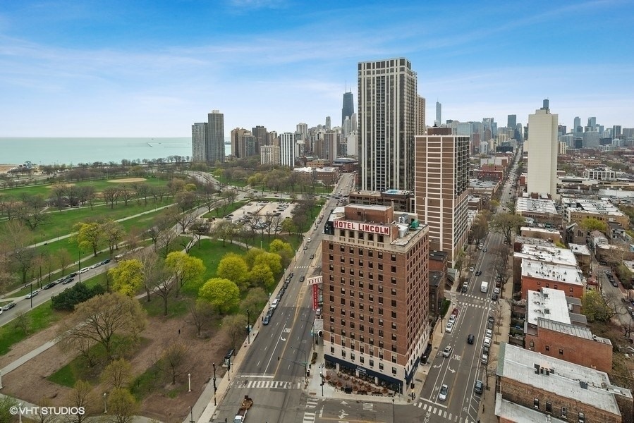1850 N Clark Street Unit: 1608