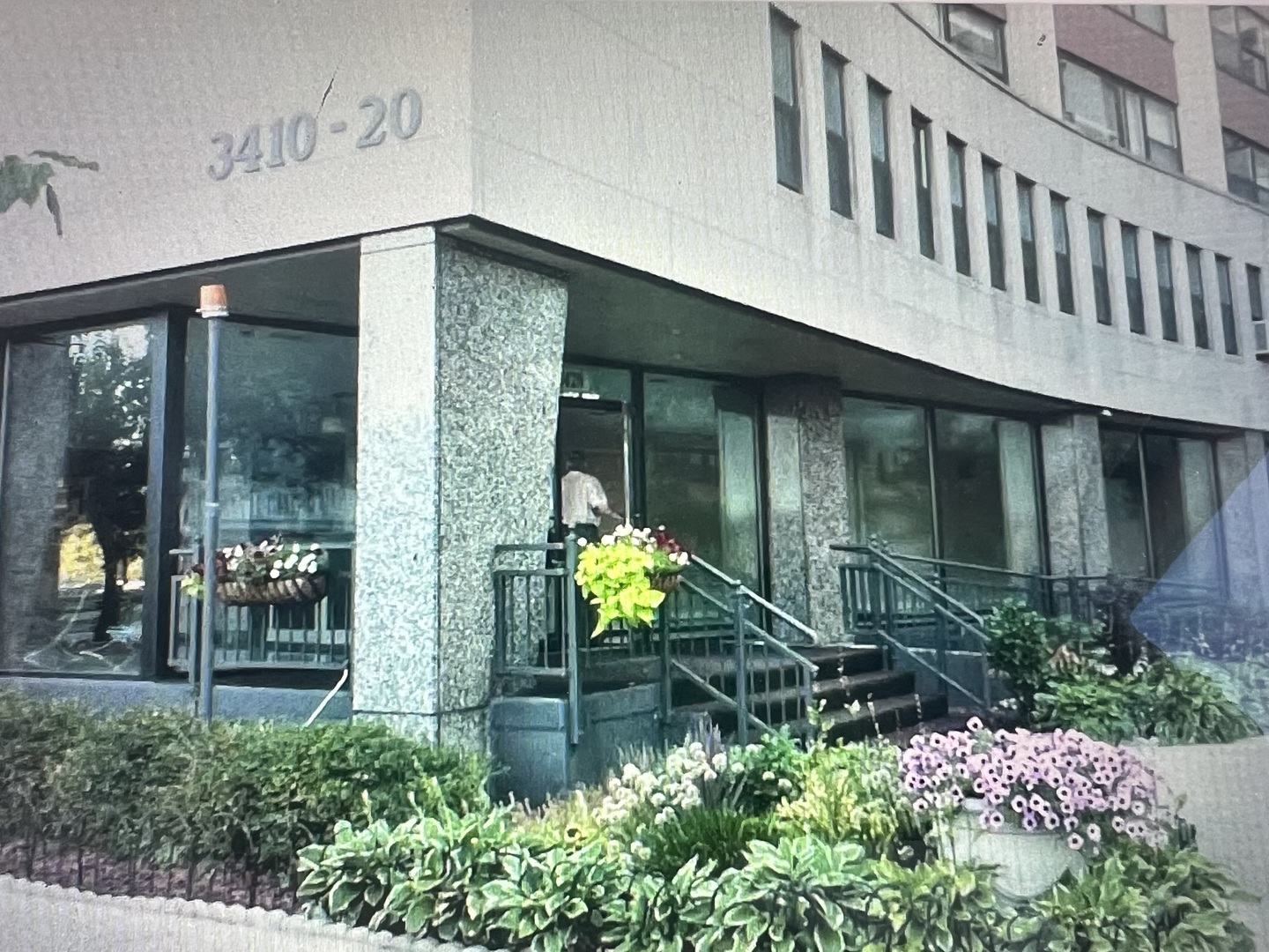 3410 N LAKE SHORE Drive Unit: 7D