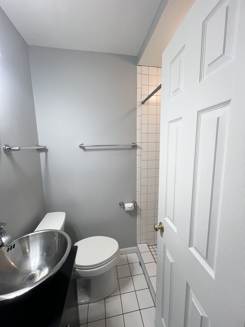 3410 N LAKE SHORE Drive Unit: 7D