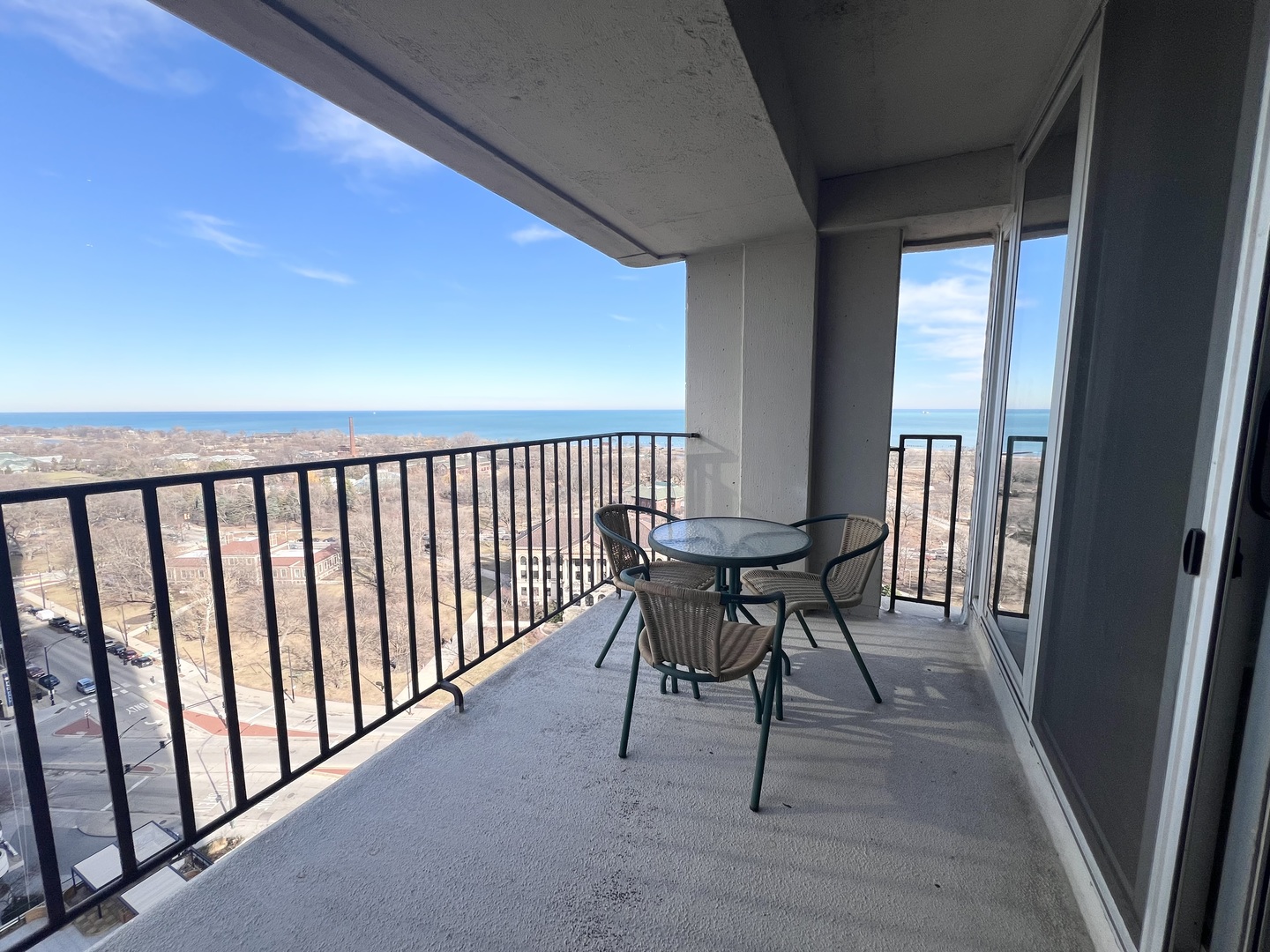 1960 N Lincoln Park West Unit: 1910