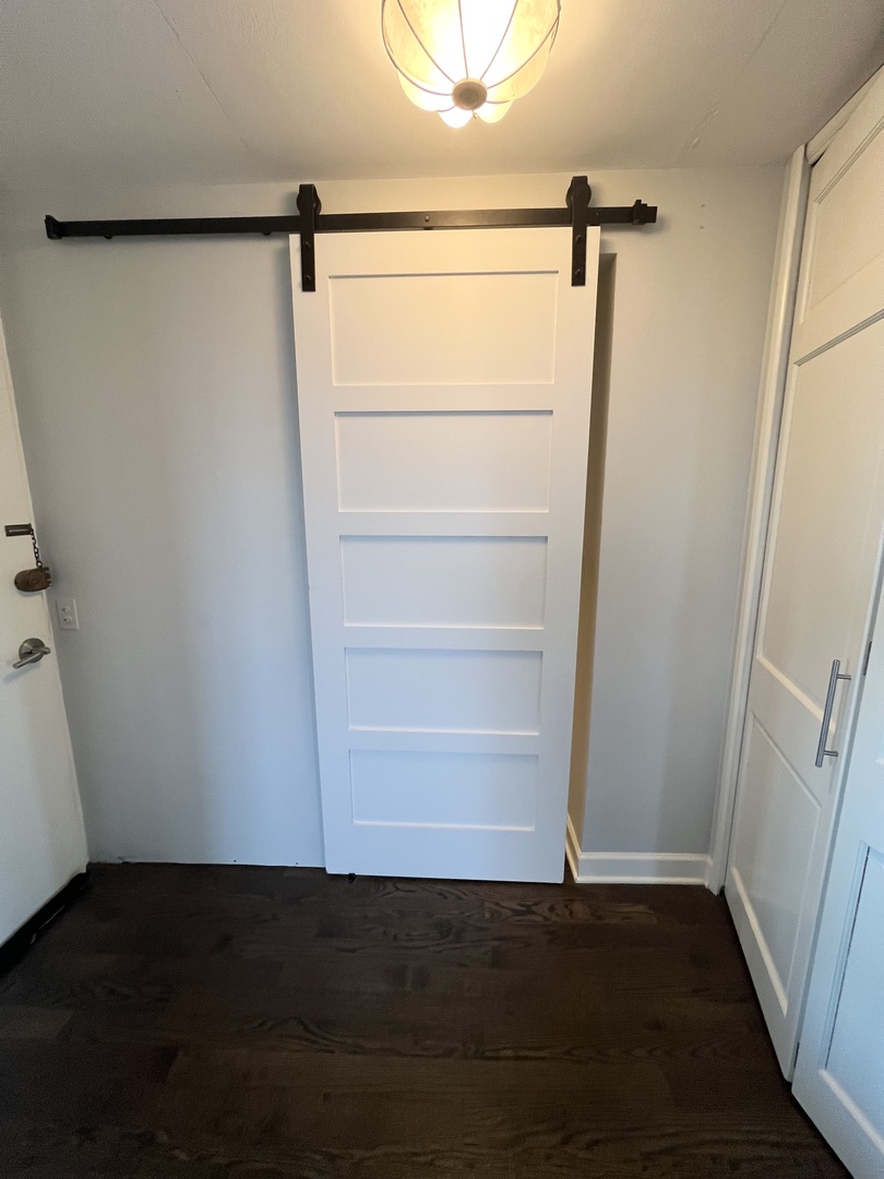 1960 N Lincoln Park West Unit: 1910
