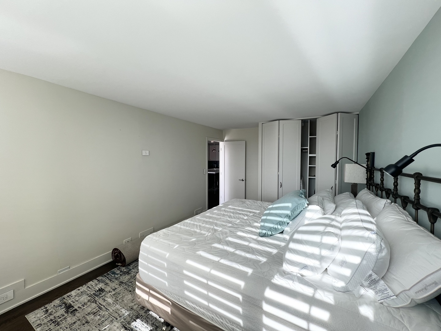 2020 N Lincoln Park West Unit: 35K