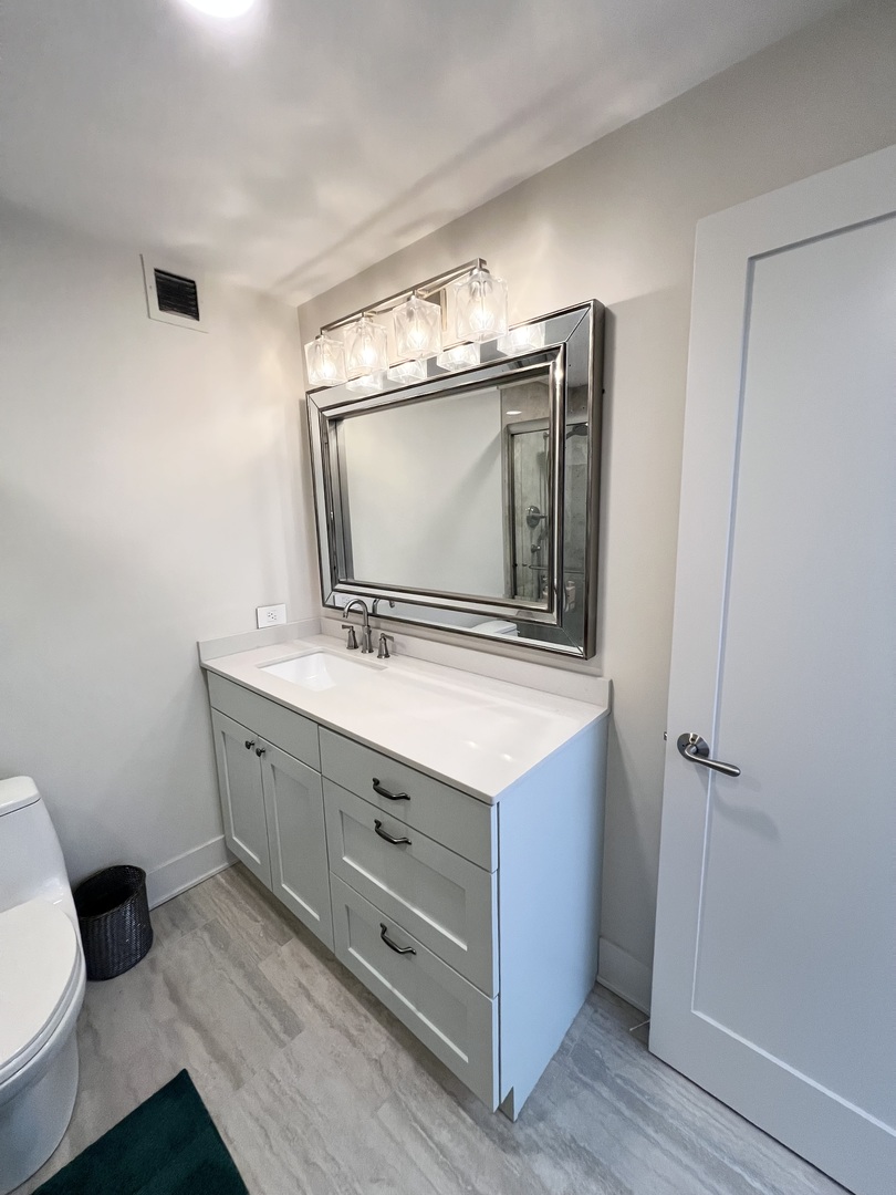 2020 N Lincoln Park West Unit: 35K