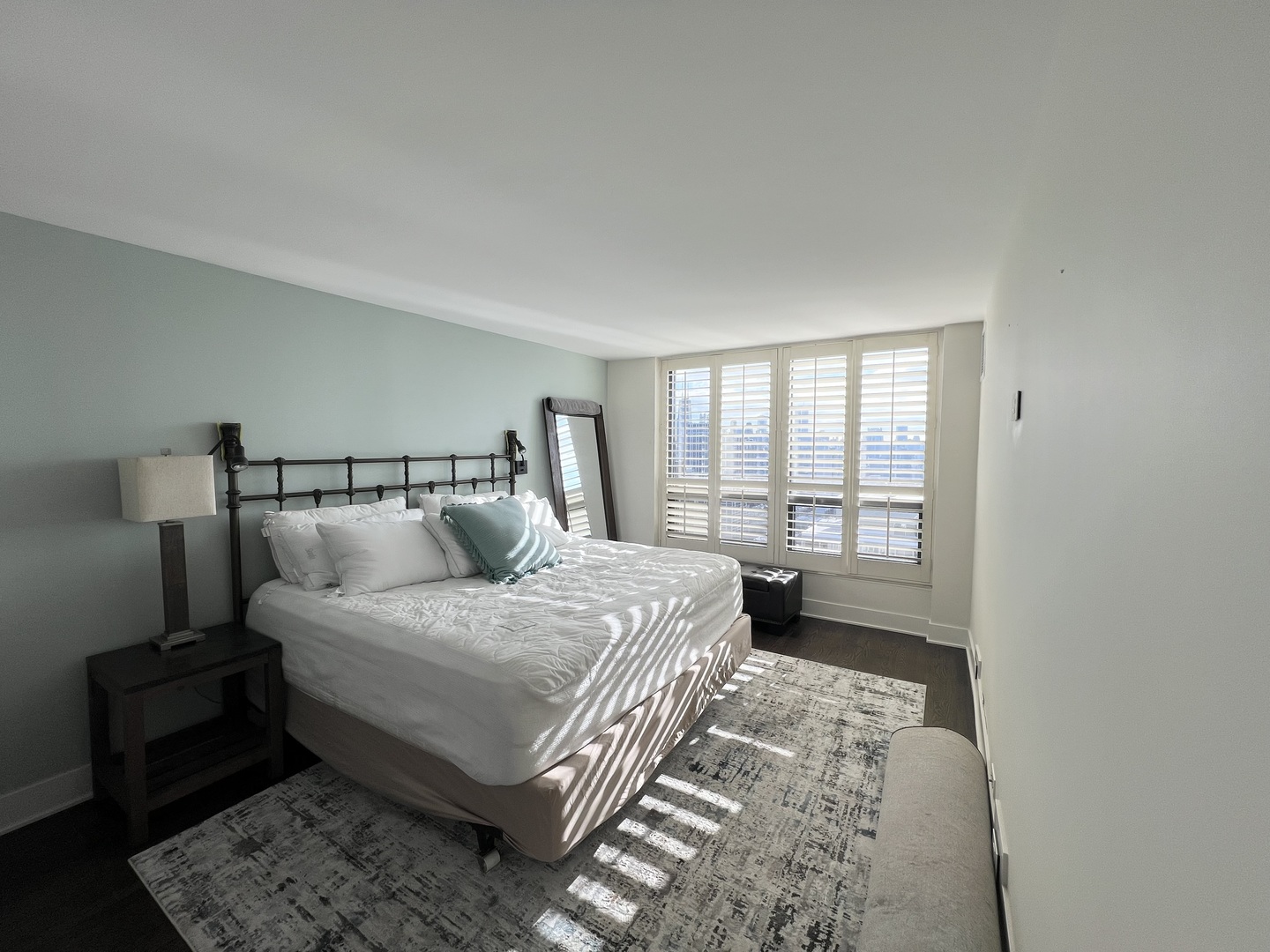 2020 N Lincoln Park West Unit: 35K