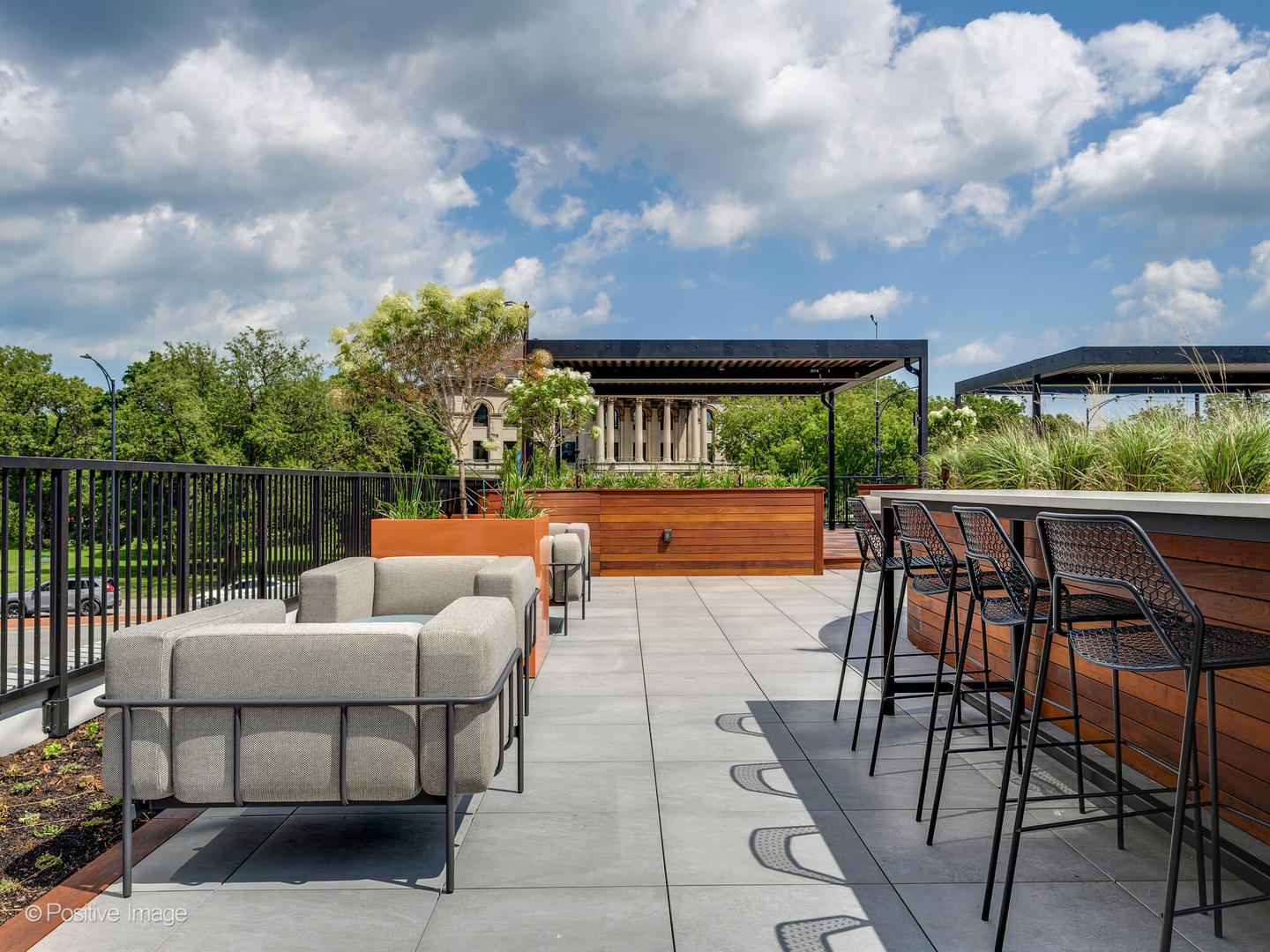 2020 N Lincoln Park West Unit: 35K
