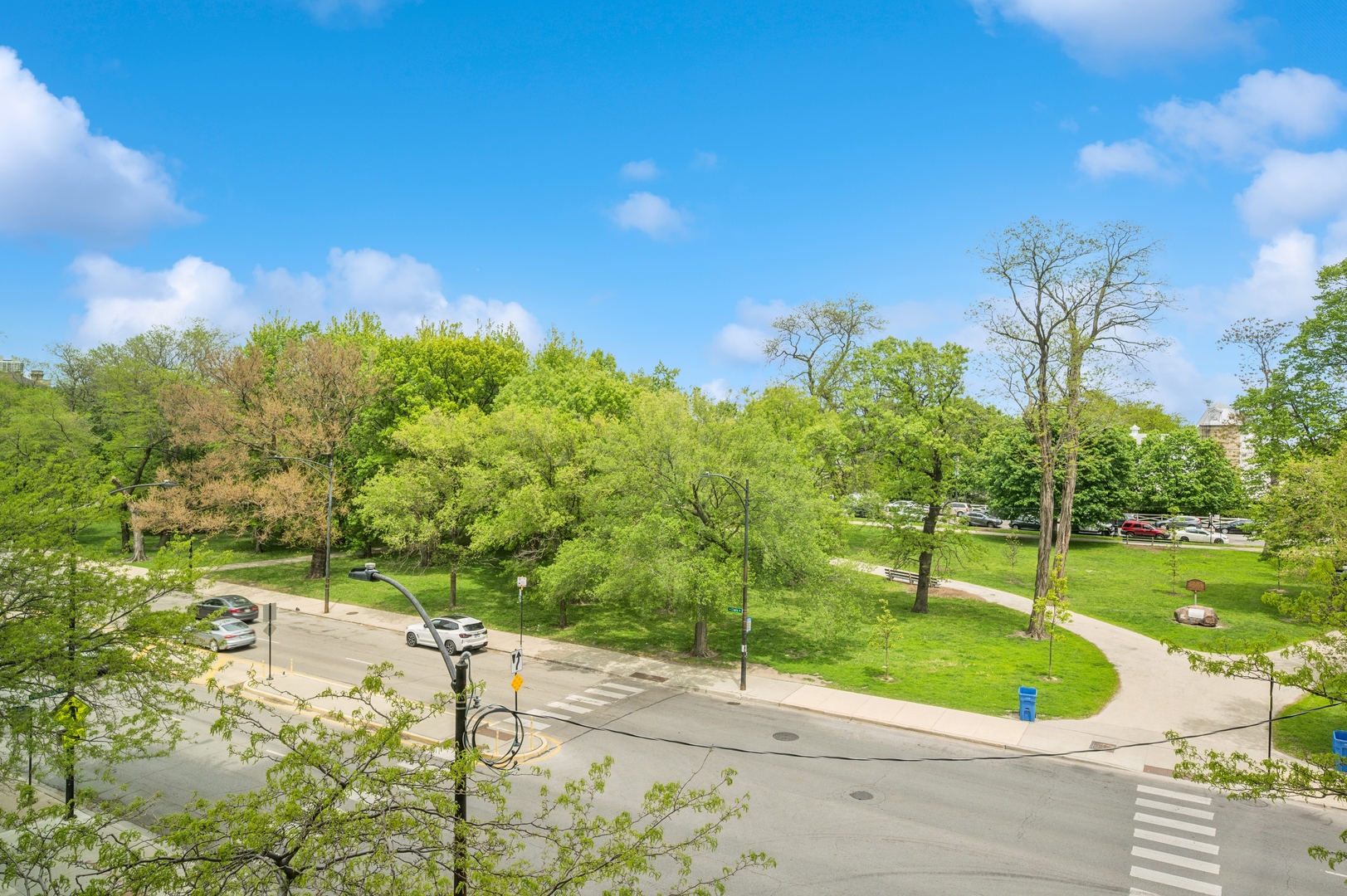 1850 N CLARK Street Unit: 405