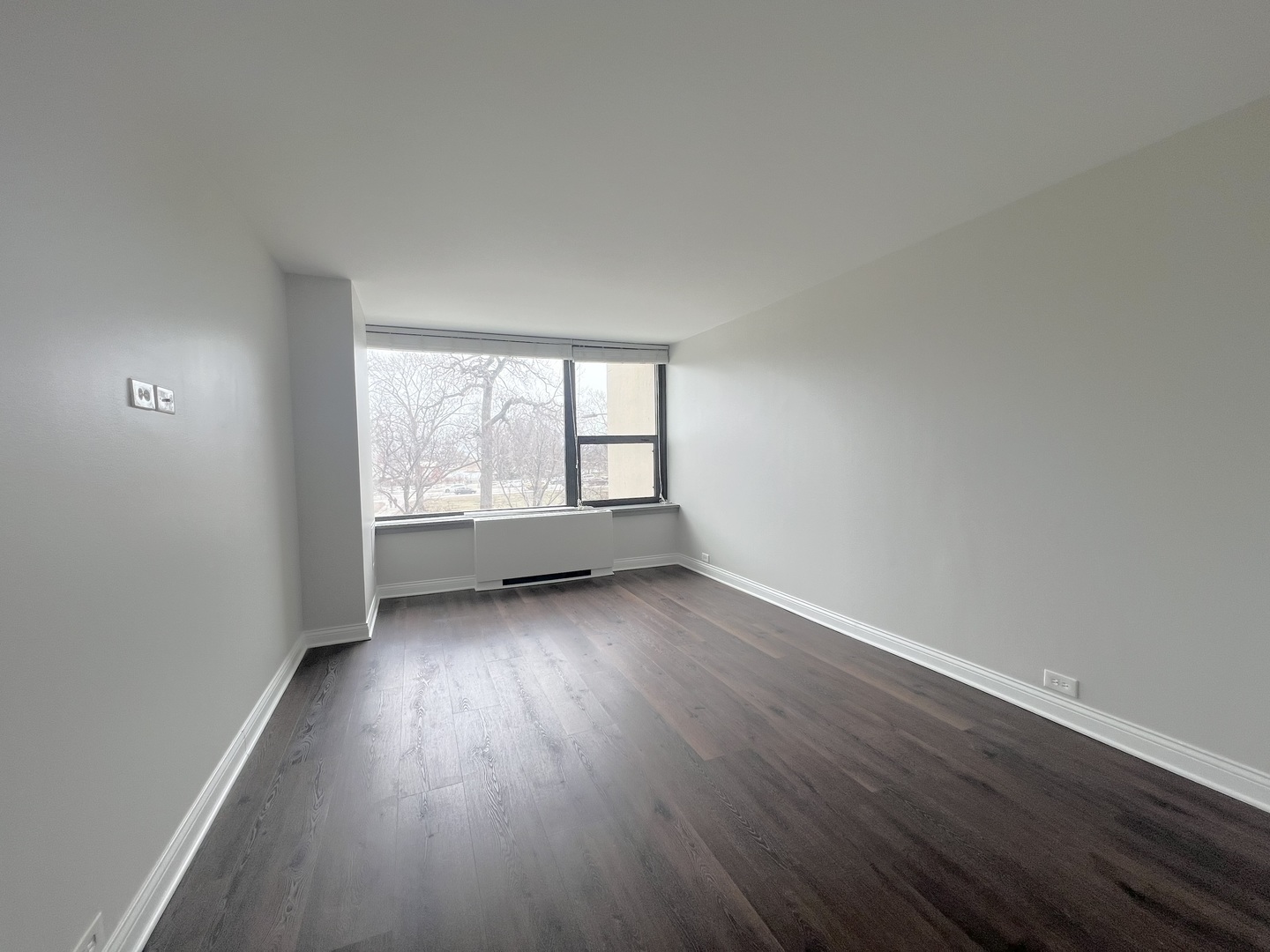 1850 N Clark Street Unit: 305