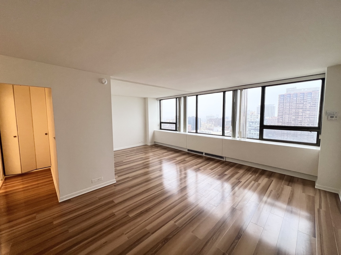 2800 N Lake Shore Drive Unit: 2711