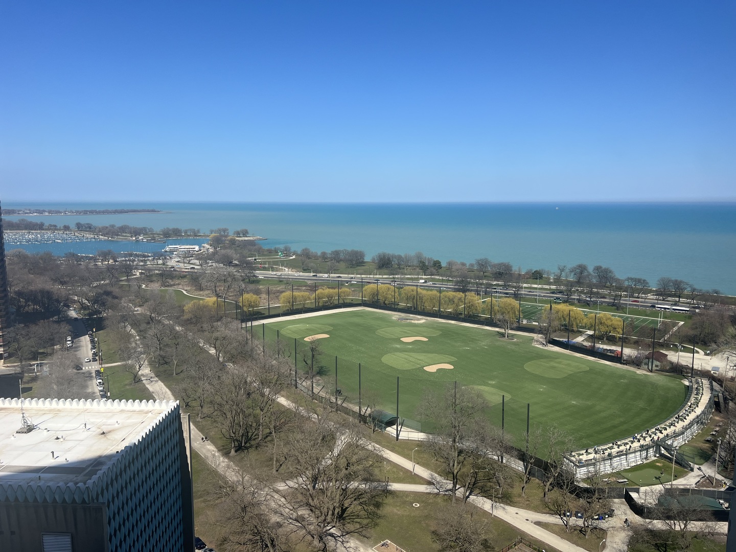 2800 N Lake Shore Drive Unit: 2711