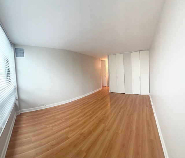 2020 N Lincoln Park West Unit: 4M