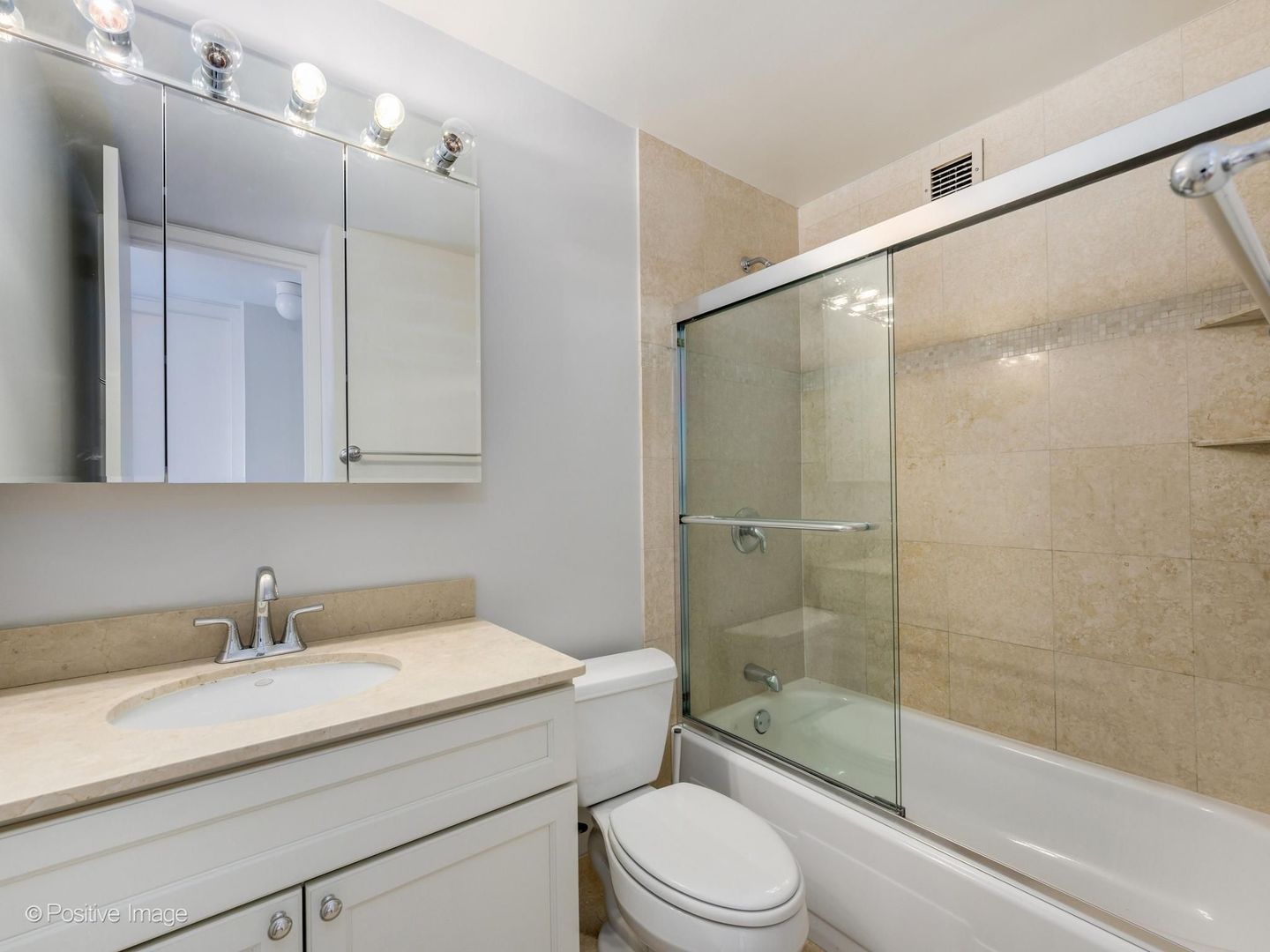2020 N Lincoln Park West Unit: 4M