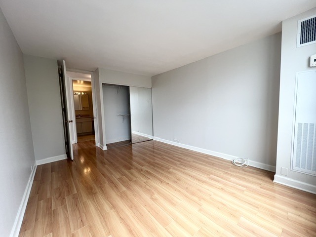 2020 N Lincoln Park West Unit: 4M