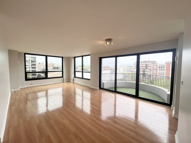 2020 N Lincoln Park West Unit: 4M