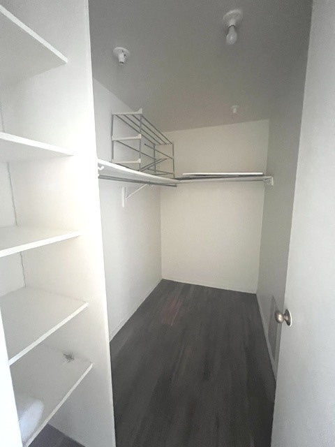 2020 N Lincoln Park West Unit: 16B