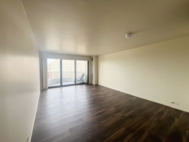 2020 N Lincoln Park West Unit: 16B