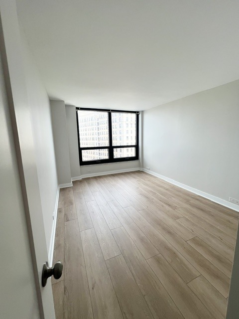 2020 N Lincoln Park West Unit: 13C