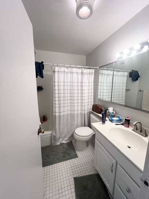 1850 N CLARK Street Unit: 710