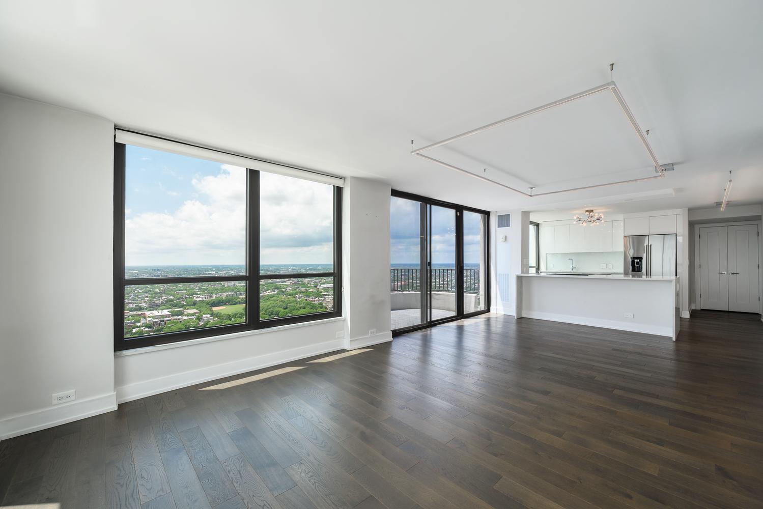2020 N Lincoln Park West Unit: 38ML