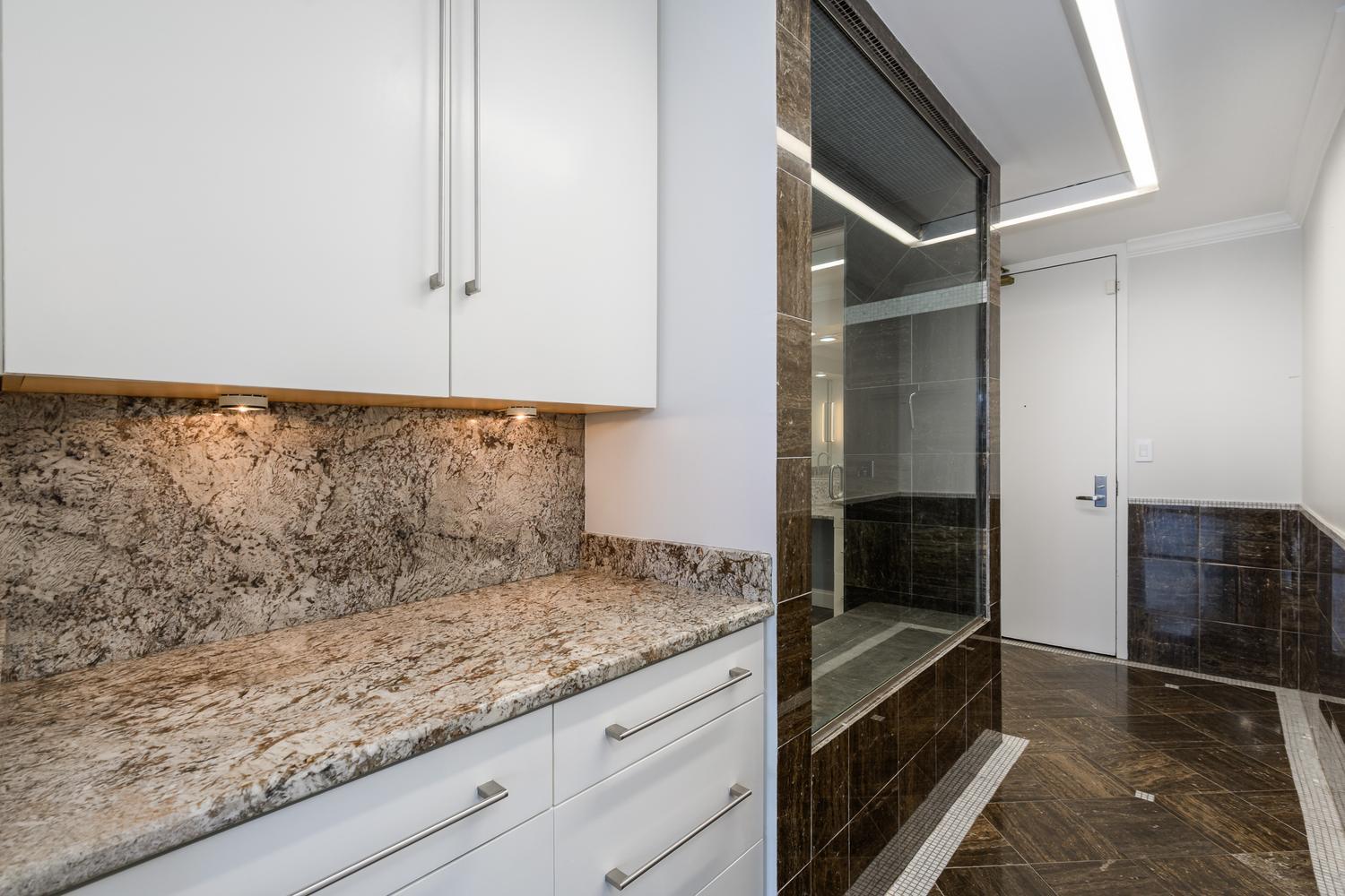 2020 N Lincoln Park West Unit: 38ML