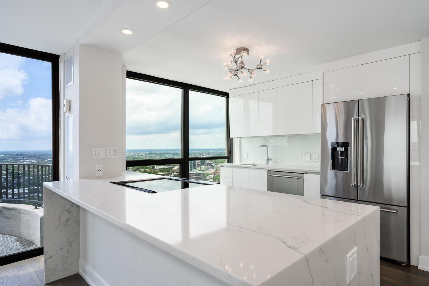 2020 N Lincoln Park West Unit: 38ML