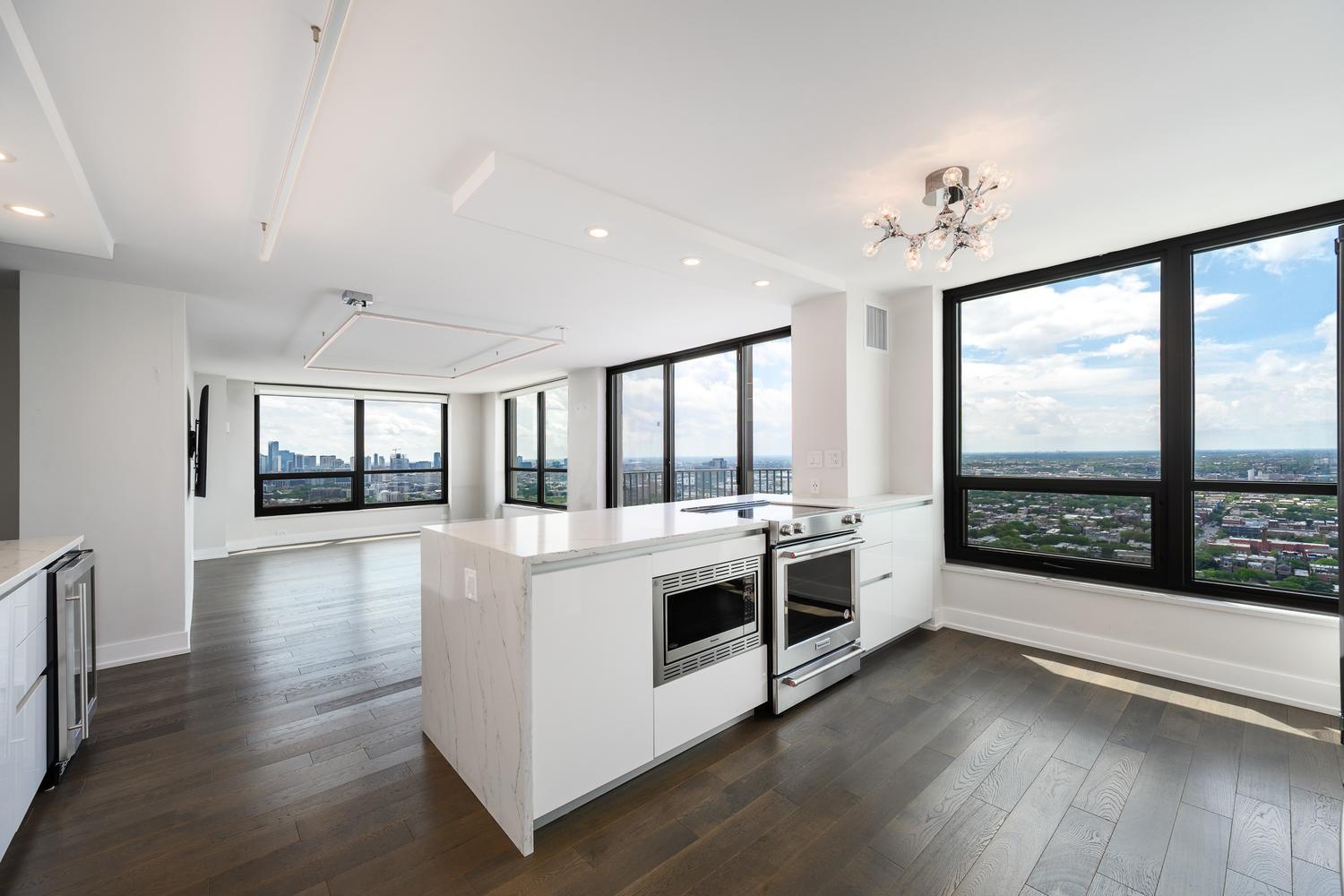 2020 N Lincoln Park West Unit: 38ML