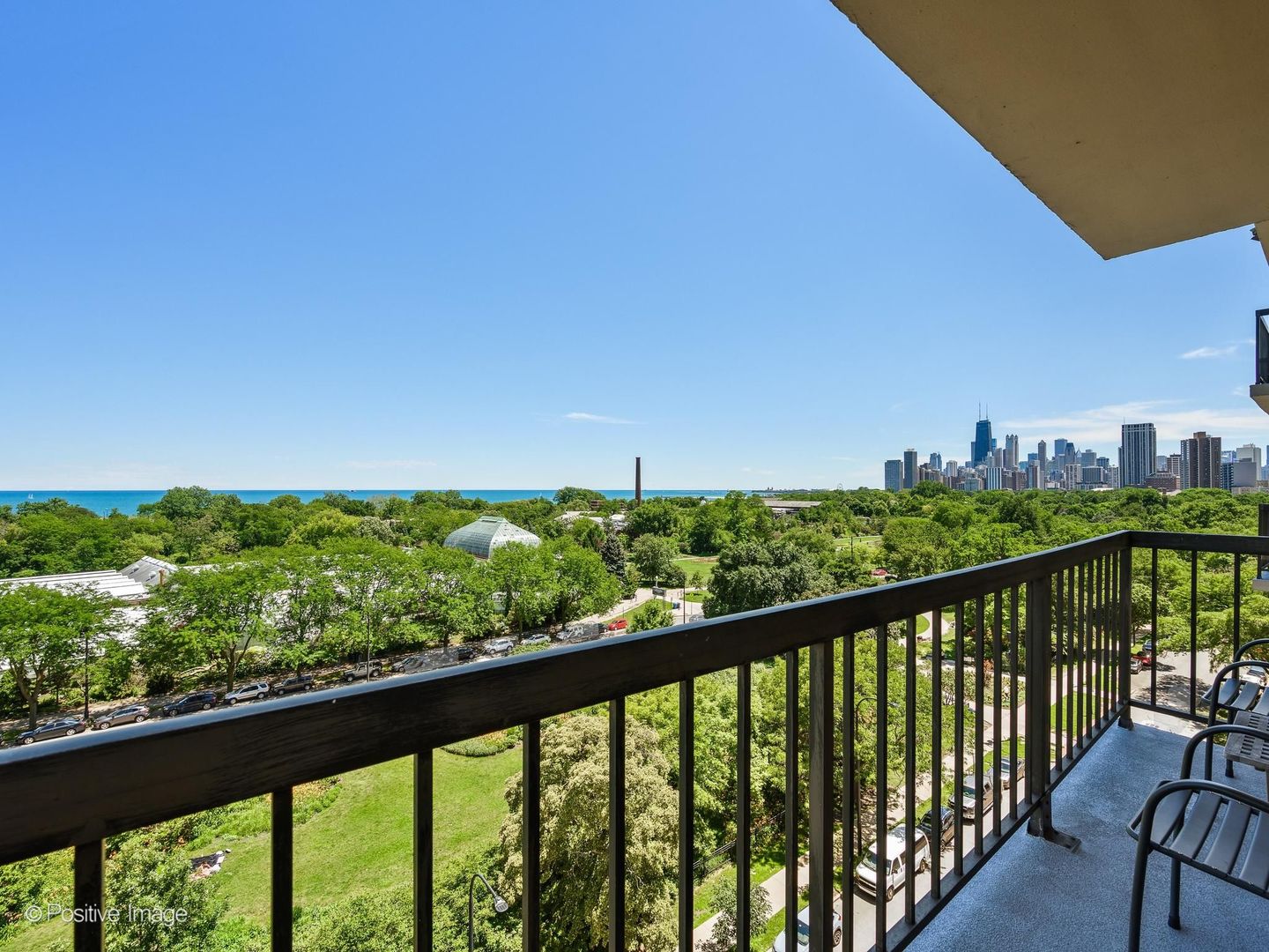 2314 N Lincoln Park West Unit: 9N