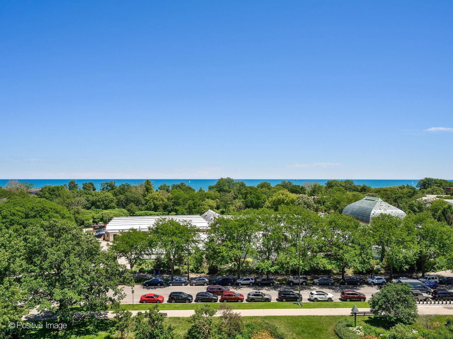 2314 N Lincoln Park West Unit: 9N