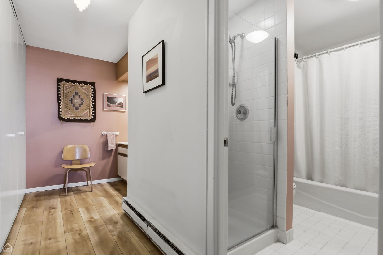 2314 N Lincoln Park West Unit: 9N
