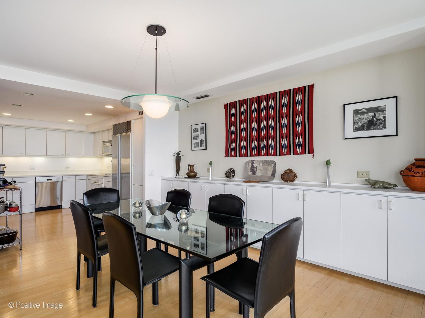 2314 N Lincoln Park West Unit: 9N