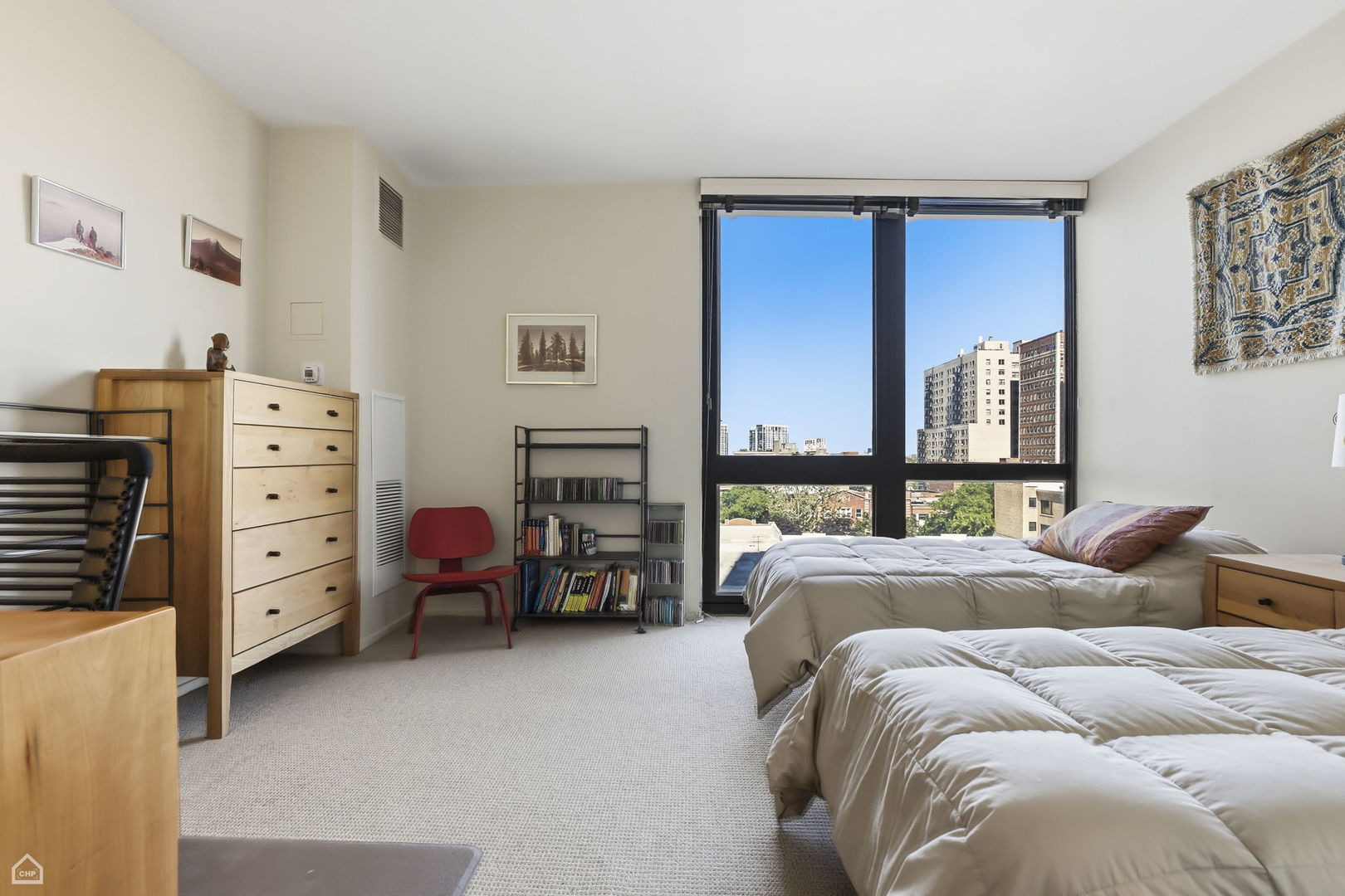 2314 N Lincoln Park West Unit: 9N