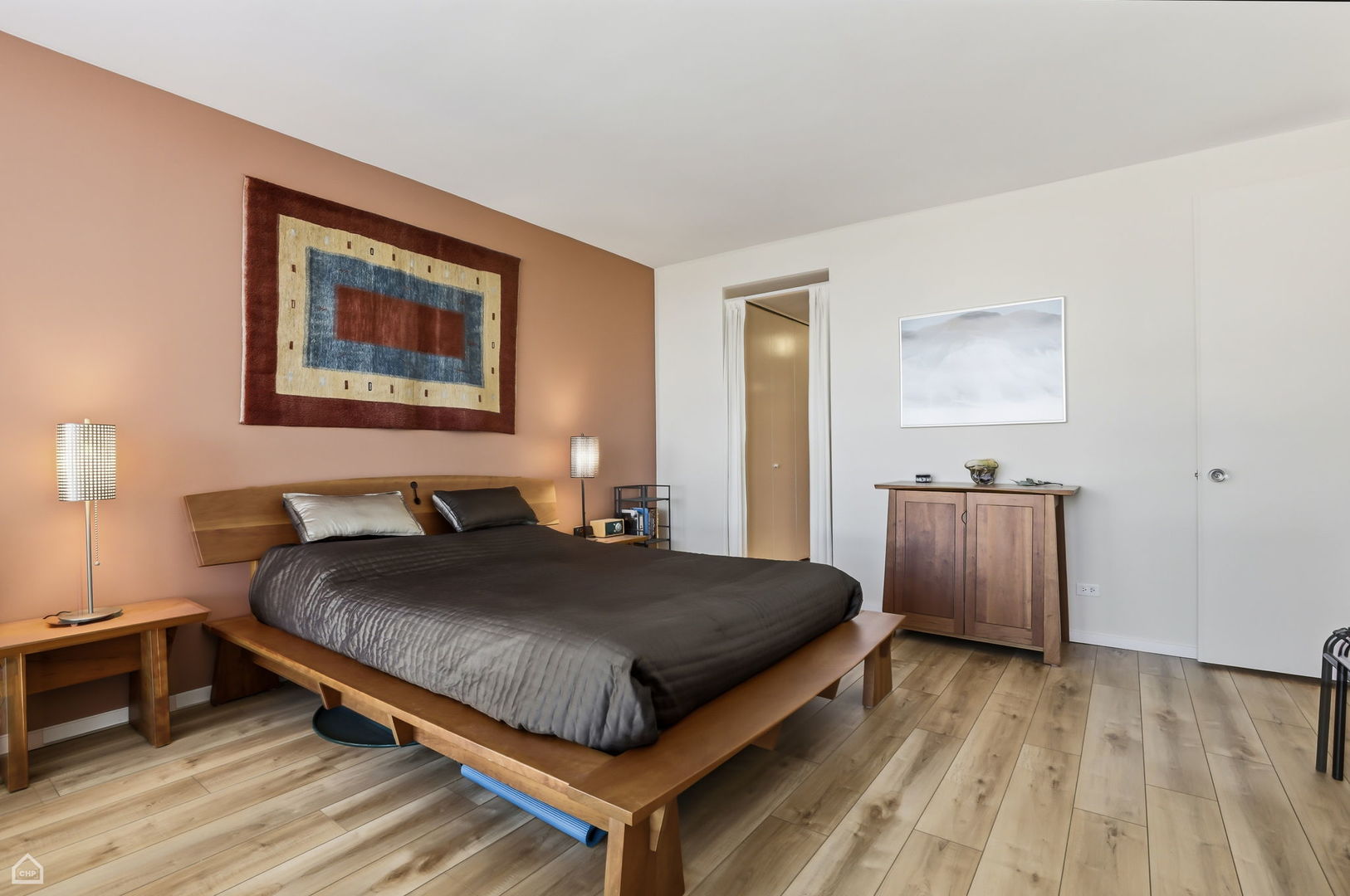 2314 N Lincoln Park West Unit: 9N