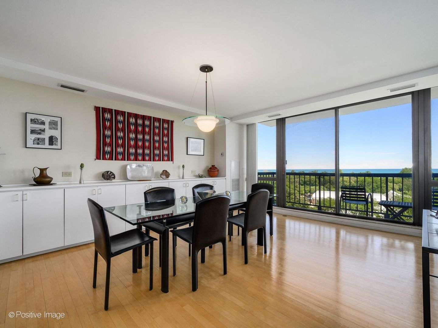 2314 N Lincoln Park West Unit: 9N