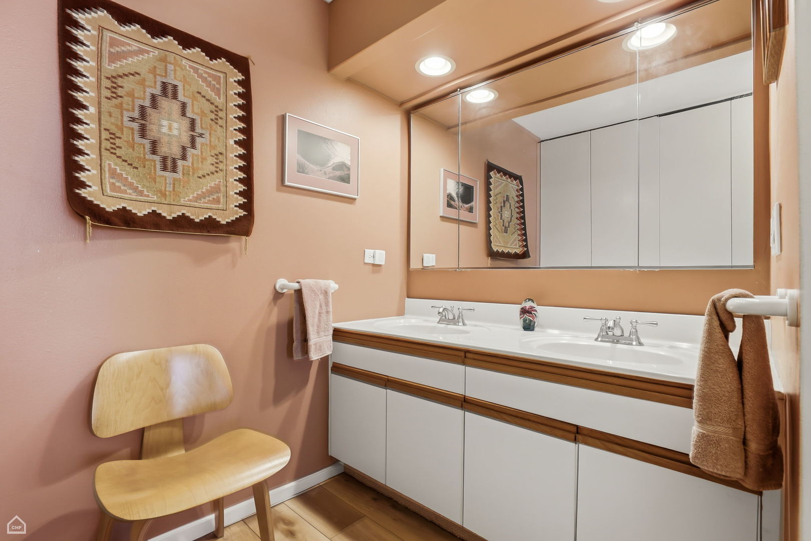 2314 N Lincoln Park West Unit: 9N