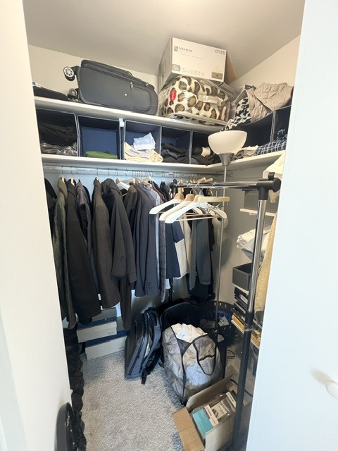 1850 N Clark Street Unit: 2405