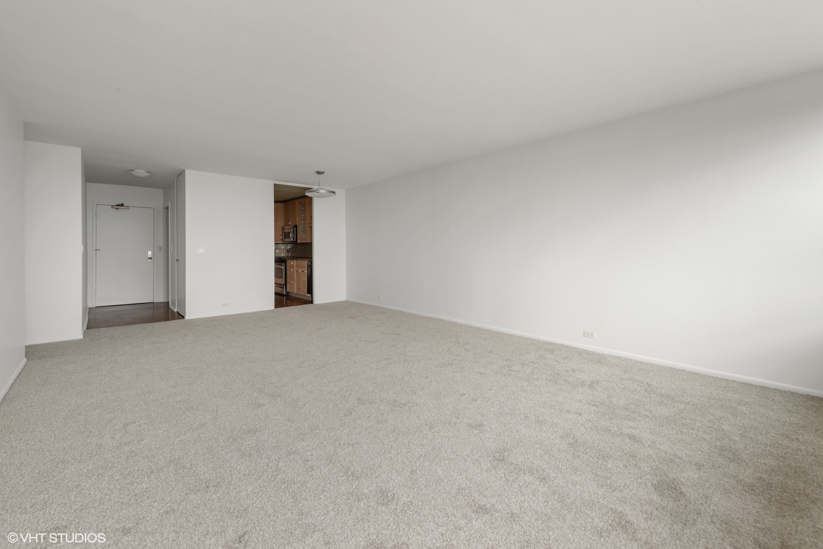 1850 N Clark Street Unit: 2405