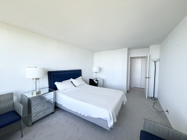 1850 N Clark Street Unit: 2405