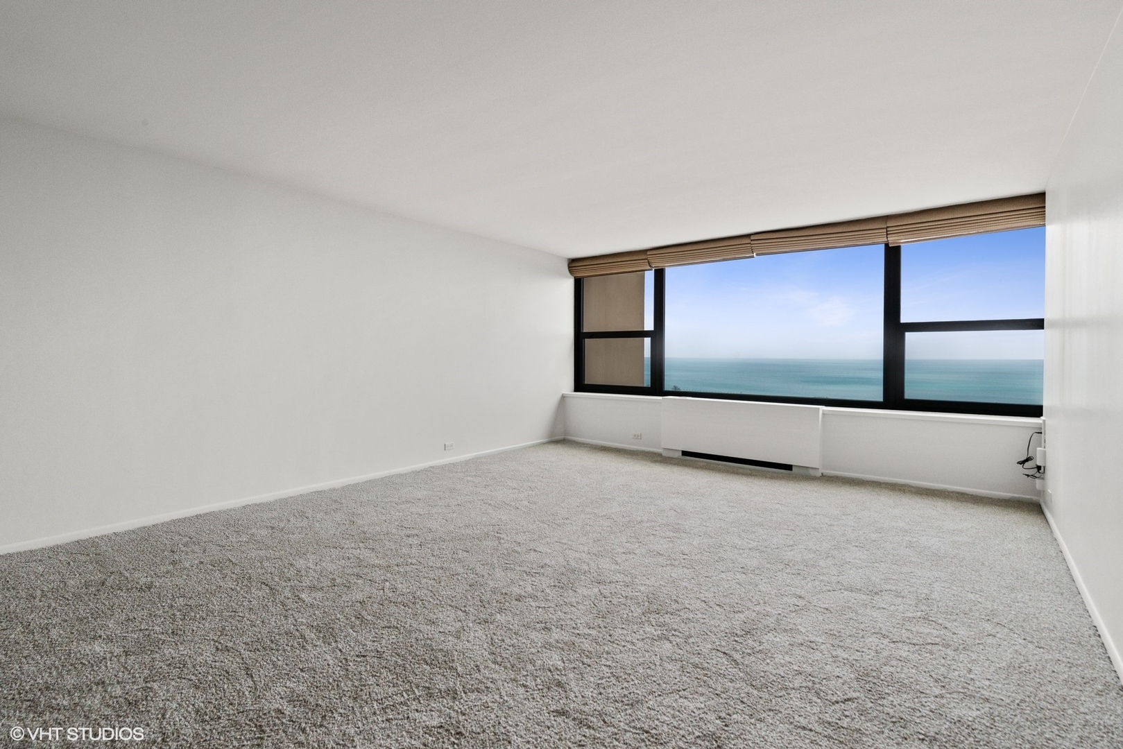 1850 N Clark Street Unit: 2405