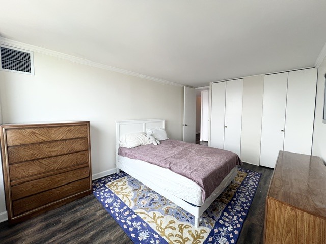 2020 N Lincoln Park West Unit: 32K