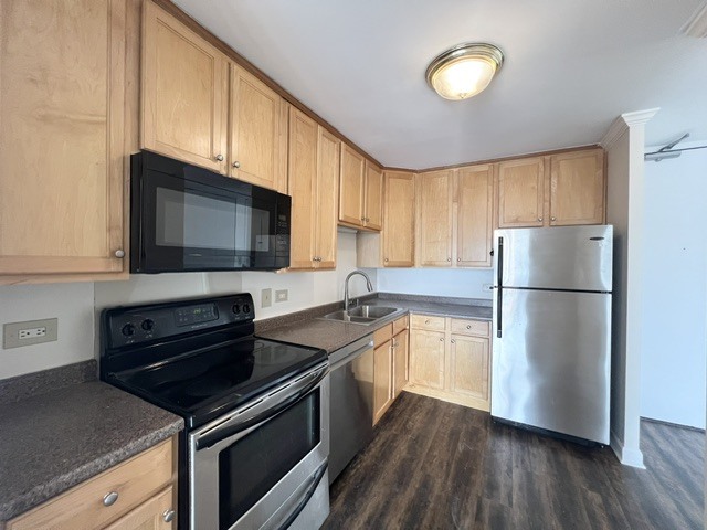 2020 N Lincoln Park West Unit: 32K